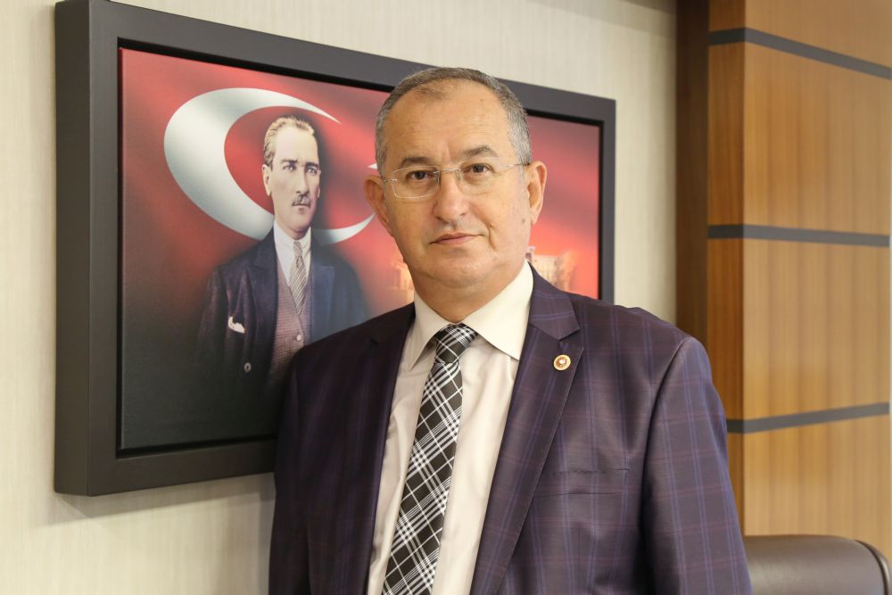 Sertel, tahliye edilen öğrencileri mahkemede de yalnız bırakmadı