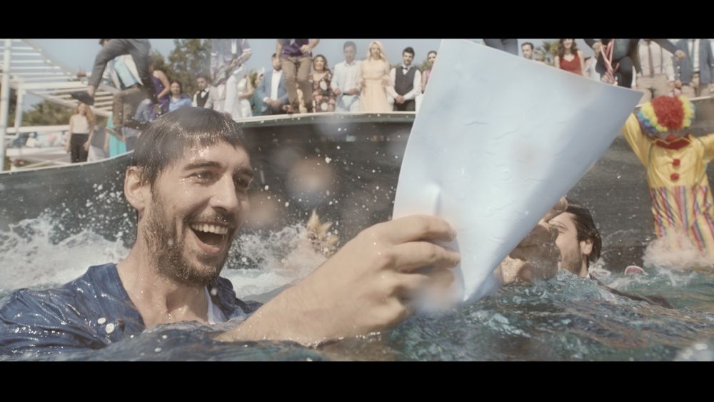 Reklam filminde  folkart farkı