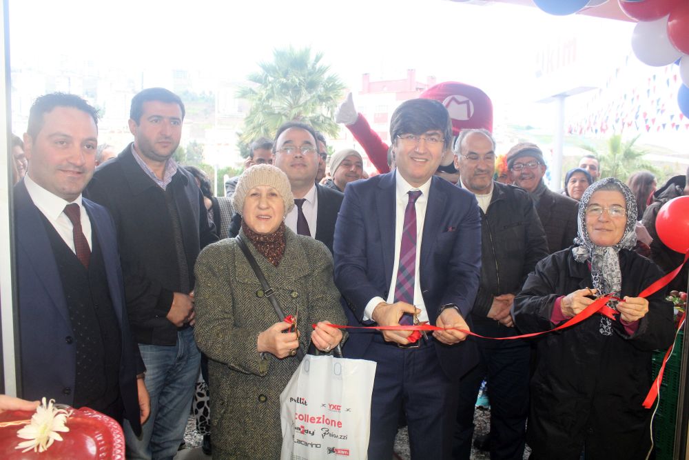 KİM Market İzmir’deki 11. mağazasını Çiğli’de hizmete açtı