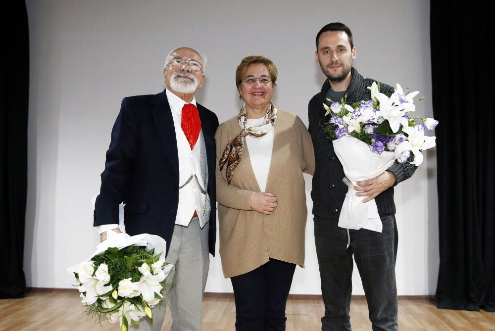 Emre Kongar Konak’a konuk oldu