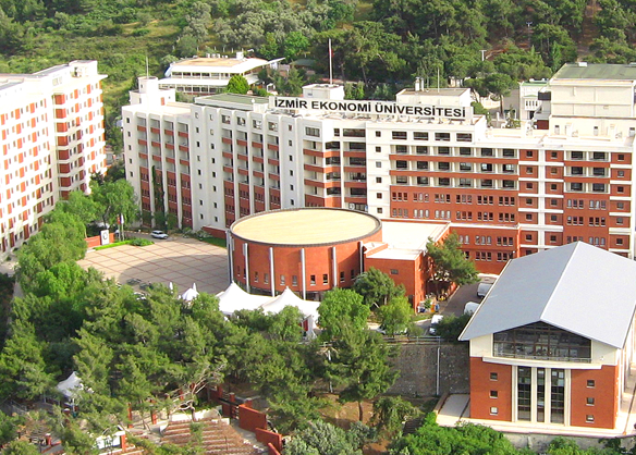 Ekonomi Üniversitesi'nden öğrencilerini sevindirecek anlaşma