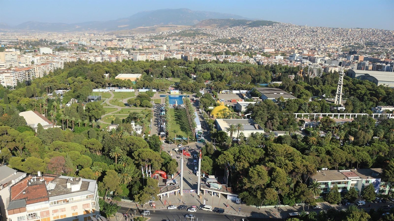 Akademisyenlerden Başkan Soyer'e Kültürpark önerisi: "Kültürpark, Halk Üniversitesi olsun"