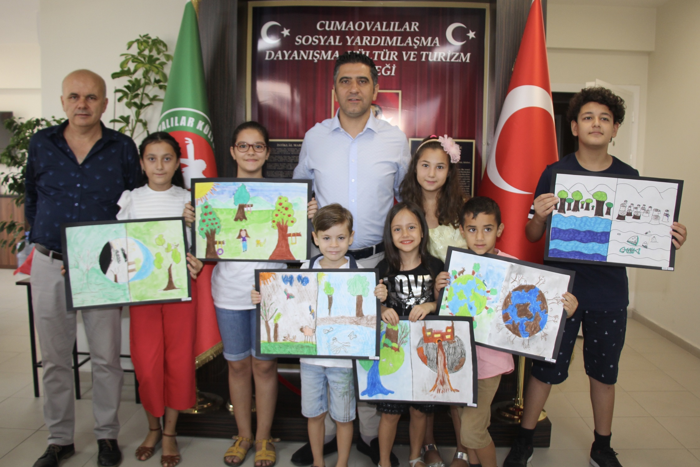 Menderes'te örnek proje: "Yangında mağdur olan ailelerin çocuklarına eğitim desteği"