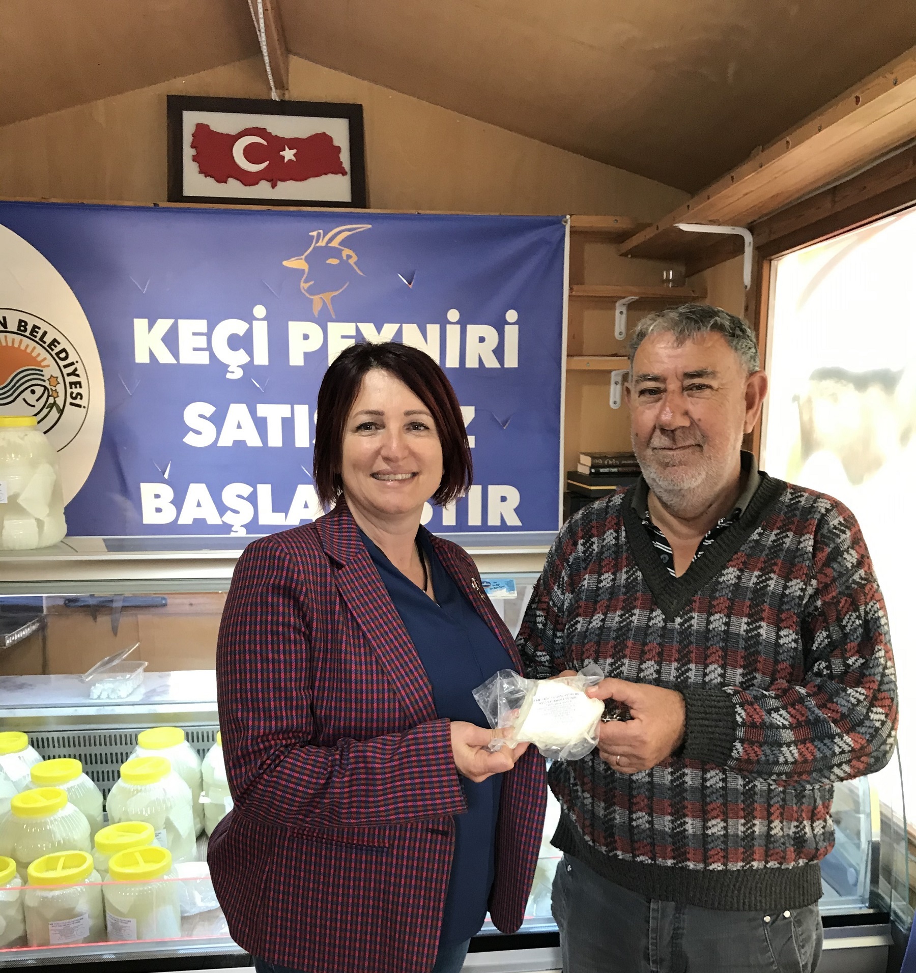 Karaburun’un Keçi Peyniri üreticiye para, tüketiciye sağlık kazandırıyor