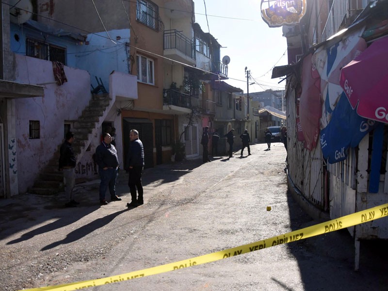 İzmir'i 'Teksas'a çevirdiler: 10 yaralı