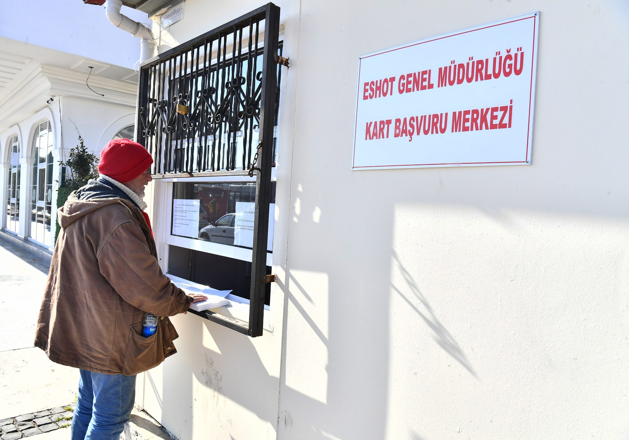 Bostanlı’ya ulaşım kartları için başvuru merkezi açıldı
