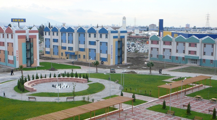 Ege Üniversitesi öğrenci köyü sağlık çalışanlarına tahsis edildi