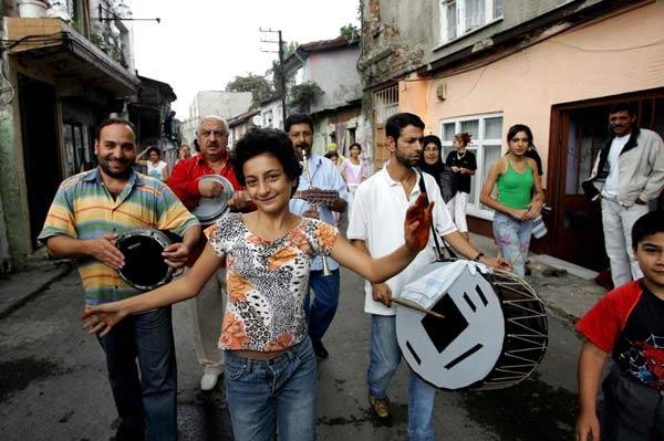 Yokluğun ve 'korona'nın gölgesinde 8 Nisan Dünya Romanlar Günü