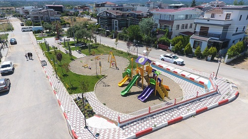 Menderes'te Barbaros Parkı çocuklar ve aileler için hazır