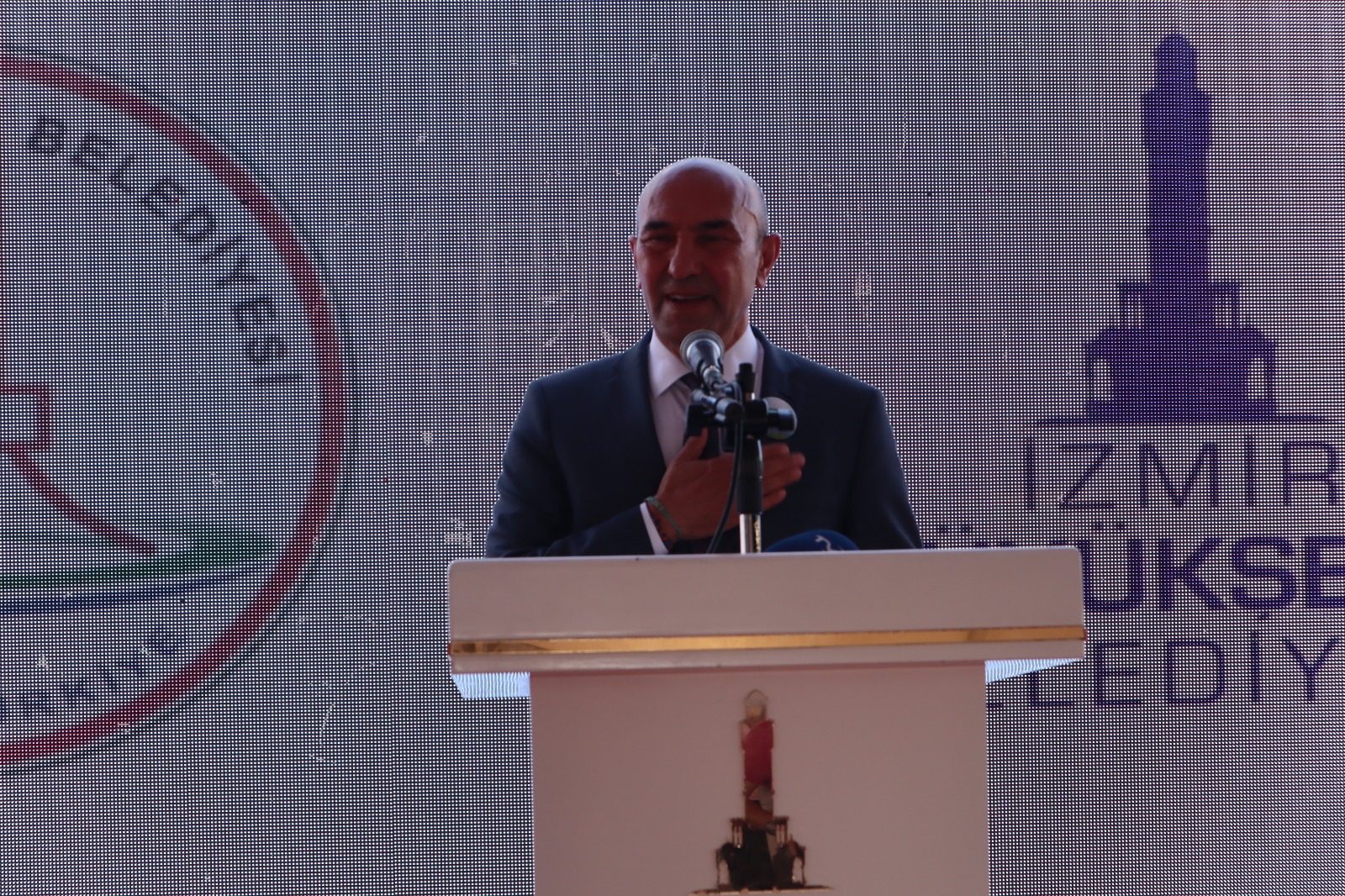 Başkan Soyer TOKİ arazisi için hesap sordu: Burayı kim satın aldı? Bizim bilmediğimiz ne var?