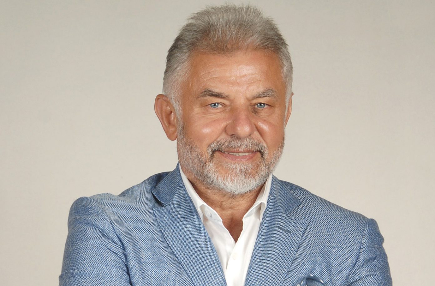 Osman Öztürk Çocuklarımıza Dünyanın Kalbini Yazdı