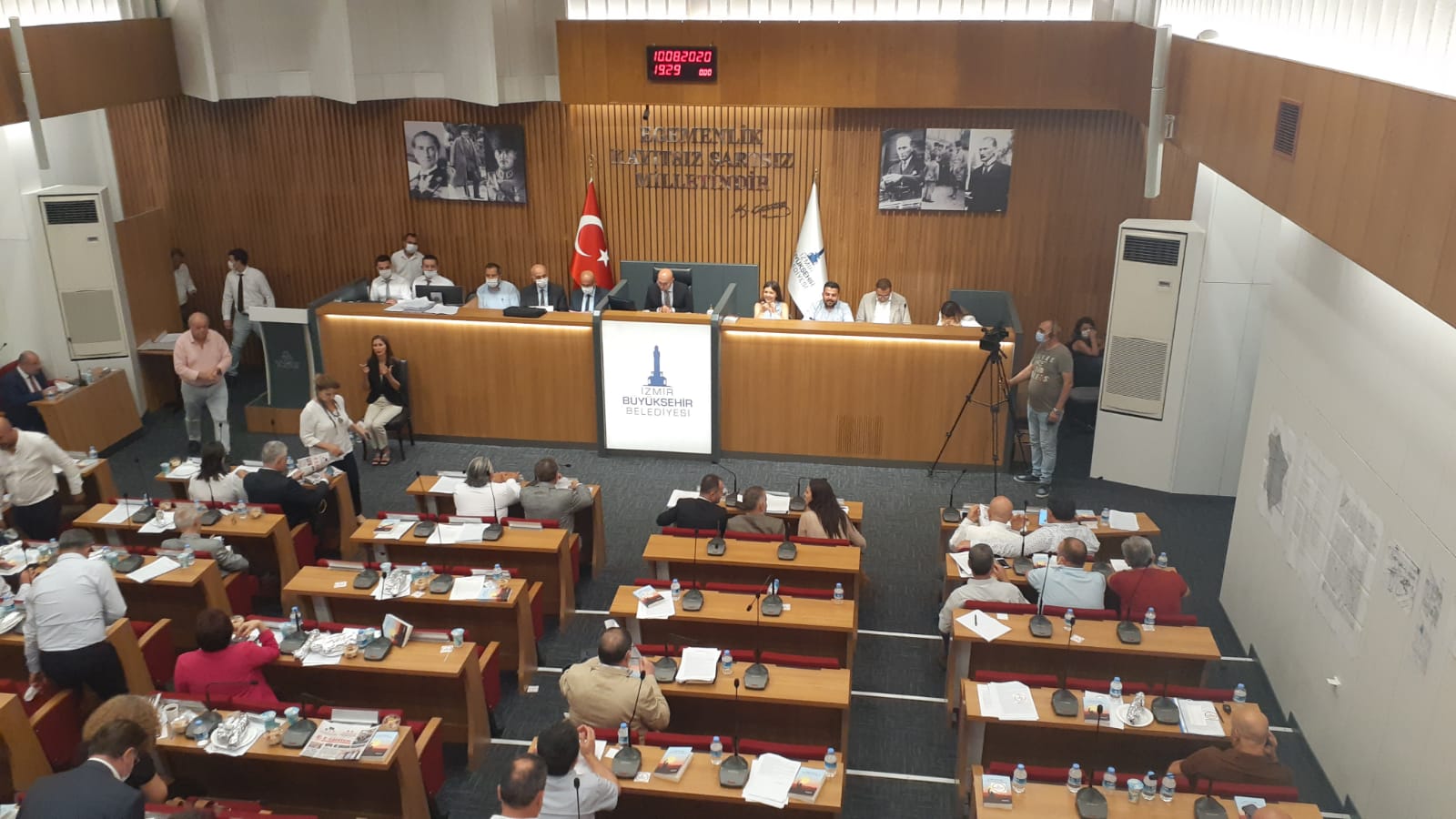 Büyükşehir meclis gündemine 'İstanbul Sözleşmesi' damga vurdu!