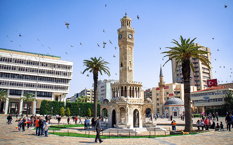 İzmir için korona alarmı! Vaka sayısında Haziran'ın 4 katı artış!