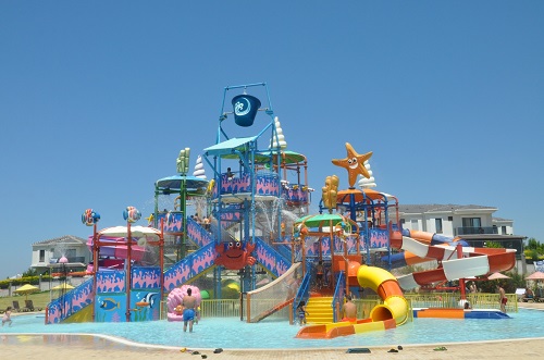 İzmir'in en büyük su parkı Oasis Aquapark’ta güvenli eğlence!