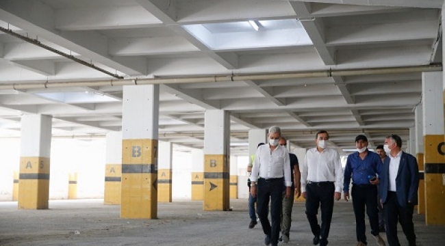 Başkan Batur sözünü tuttu: Kahramanlar Kapalı Pazaryeri ekimde açılıyor!