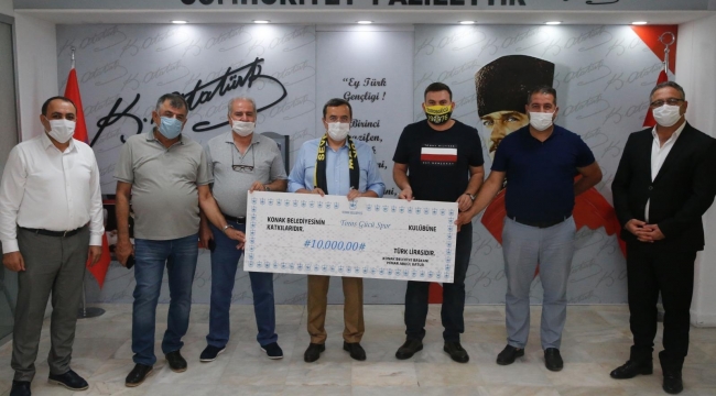 Konak’tan Torosgücü’ne şampiyonluk primi