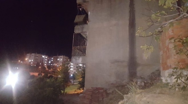 İzmir'de balkondan düşen 2 yaşındaki çocuk hayatını kaybetti