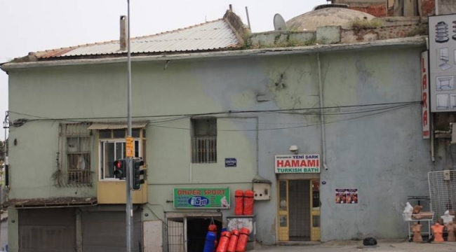 İzmir'in kalbinde kaybolan tarih! Şark Hamamı yok oluyor