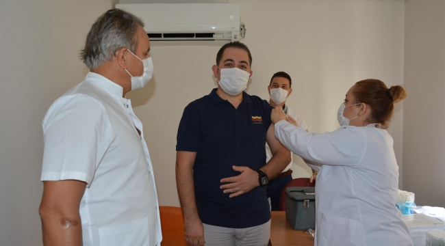 Tepecik Hastanesi’nde Covid-19 Aşısı Faz-3 Çalışması Başladı