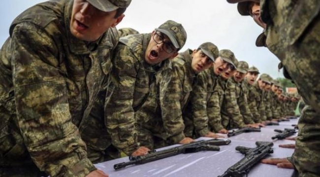 Yüz binlerce genç bir günde asker kaçağı oldu