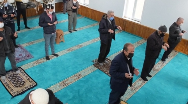 İzmir'in camilerinde yağmur duası!