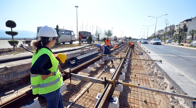 Çiğli Tramvayı ihalesiyle bir ilk: Yeni mezun mimar ve mühendislere istihdam şartı!
