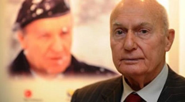 İzmir'in tanınmış simasına veda.. Kemal Baysak hayatını kaybetti..