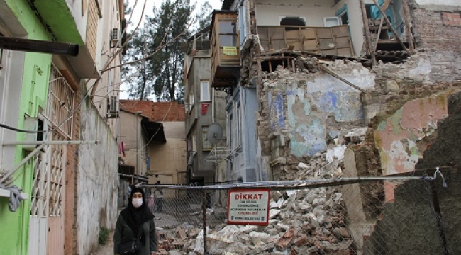 Deprem ve sağanak İzmir'in tarihini vurdu: İkiçeşmelik diken üstünde