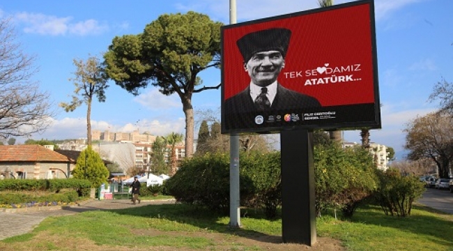 İzinsiz asılan 'Love Erdoğan' afişleri kaldırılmıştı.. Yerine 'Tek Sevdamız Atatürk' afişleri geldi