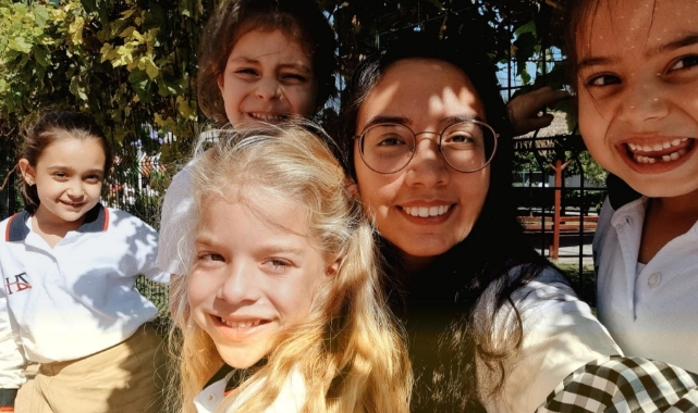 Didem Öğretmen: Çocukları eğlendirerek öğretmeli