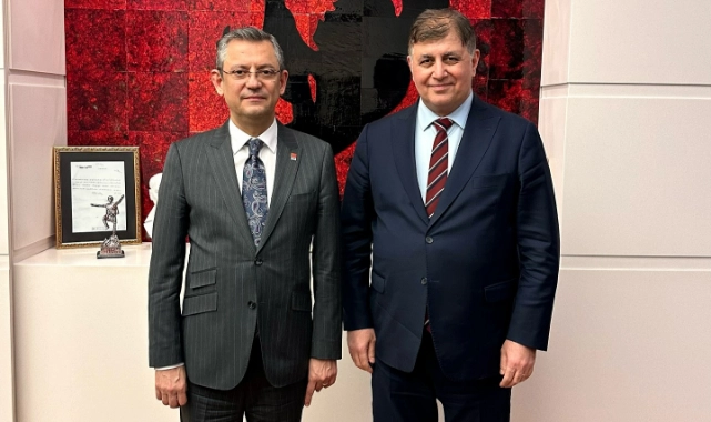Cemil Tugay'dan İzmirlilere ilk mesaj: "Şimdi hep birlikte, İzmir için daha ileriye"