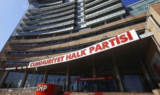 Gözler CHP Genel Merkezi'nde: İzmir'in ilçe adayları açıklanacak