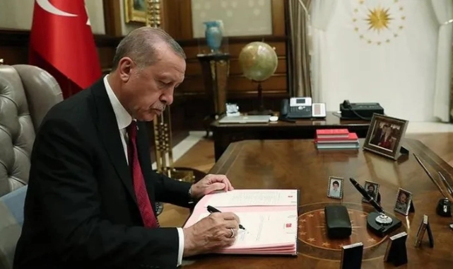 Cumhurbaşkanı Erdoğan’dan gece ataması: Adana’ya tabancalı müdür! 