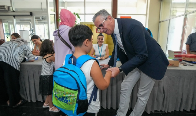 Gaziemir’de zorluklar sosyal hizmetlerle aşılıyor