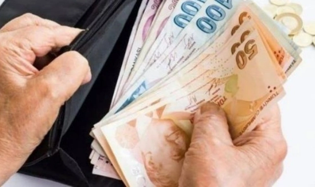 Gözler 2023 enflasyon verilerinde: Emekli ve memur maaşı ne kadar olacak?
