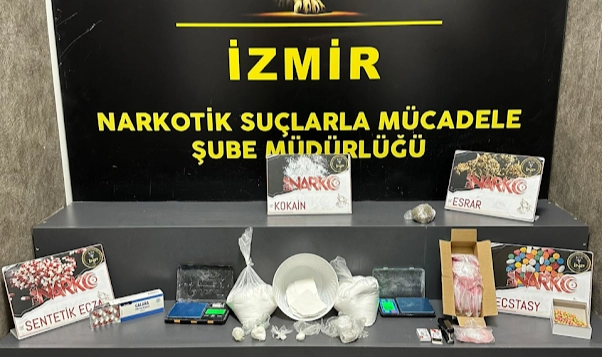 İzmir’de uyuşturucu tacirlerine ağır darbe: 57 kişi tutuklandı!