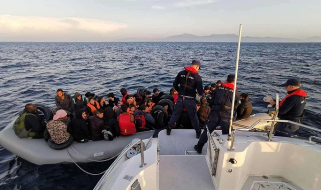 Sahil Güvenlik 158 düzensiz göçmeni kurtardı