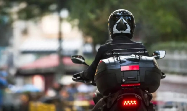 'Torbacı' motokurye yakalandı