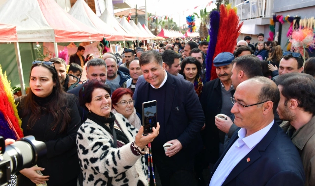 3 ilçede Tugay'a coşkulu karşılama... “30 ilçeyi de alacağız”