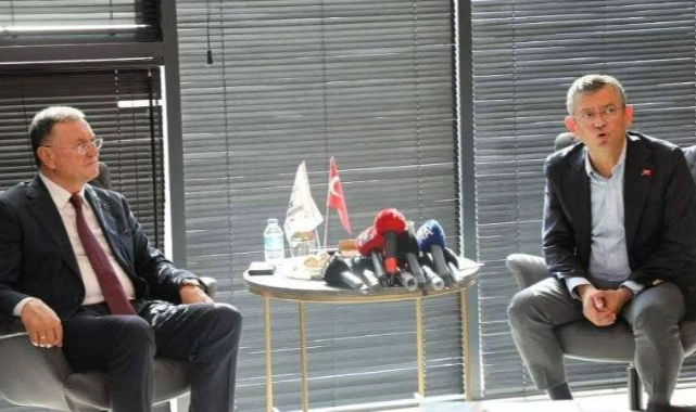 CHP lideri Özel: "Sol partiler taraf seçerse kazanıyoruz" 