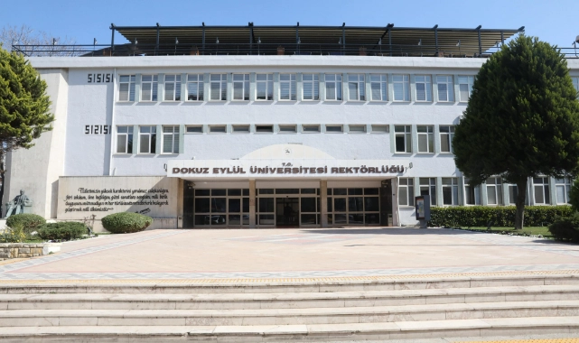 Dokuz Eylül Üniversitesi'nde hukuk uykuda! 