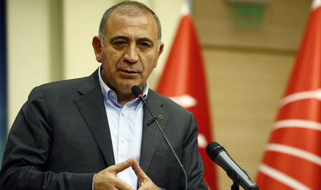 Eleştiri yağdırdı: CHP’de Tekin istifası 