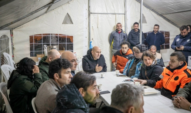 İzmir afet bölgesiyle dayanışmayı sürdürüyor