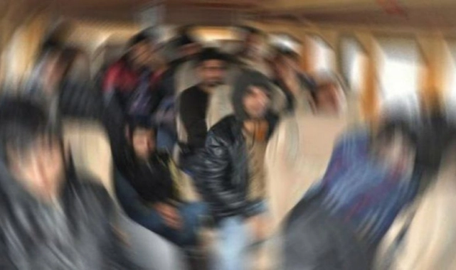 İzmir'de 115 kaçak göçmen yakalandı! 