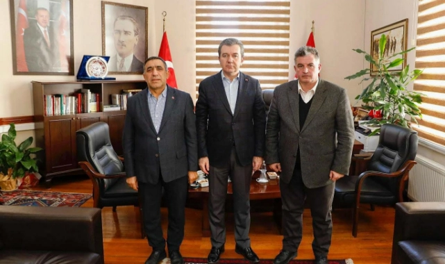 Mal varlığıyla gündem olmuştu: AK Partili Başkan Koştu şimdi de işçi maaşlarıyla gündemde
