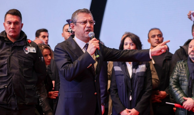 Özgür Özel'den Erdoğan'a şeriat yanıtı