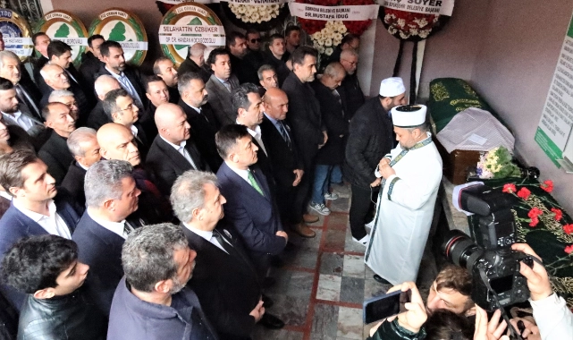 Sırrı Aydoğan alkışlarla uğurlandı