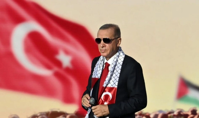 AK Parti’nin Ankara mitinginde pankart krizi