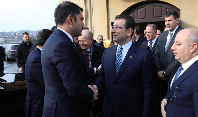 AK Parti’nin masasındaki anket sonuçları ortaya çıktı: Hangi aday önde?