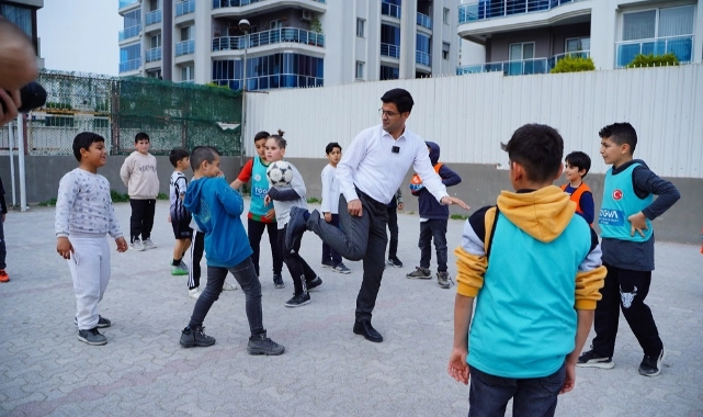 AK Partili Kırkpınar'dan Bayraklılı gençlere müjde seli